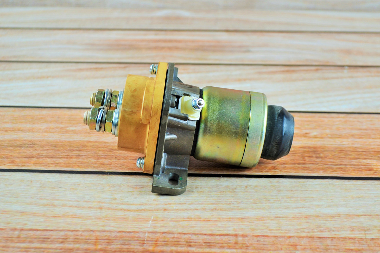 Вимикач маси дистанційний 3-х контактний (12В) МТЗ 1212.3737-06