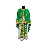 Облачения священника греческого кроя зеленого цвета, фелонь (риза) для священника.