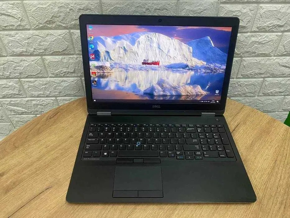 Ноутбук Dell Precision 3510 15.6"FHD IPS i5 6300HQ 8Gb/SSD128 FirePro W5130M