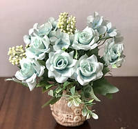 Букет троянд з гортензією ніжно- блакитний