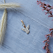 Срібна підвіска Янголятко з золотом і паве з фіанітів