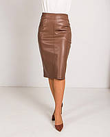 Весенняя кожаная женская юбка - карандаш с разрезом длины ниже колен цвет мокко, бежевый 44