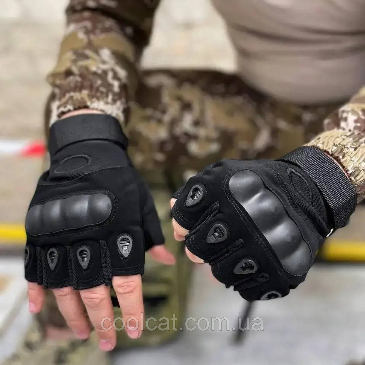 Тактичні рукавички з відкритими пальцями (S-XL) OAKLEY / Безпалі рукавиці Чорний L