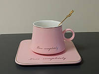 Кружка (чашка) керамическая с квадратным блюдцем и чайной ложкой «Автобиография» | 180мл | розовая