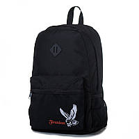 Стильный однотонный черный мужской рюкзак из прочной ткани и спинкой сеткой с модным рисунком вышивкой орла