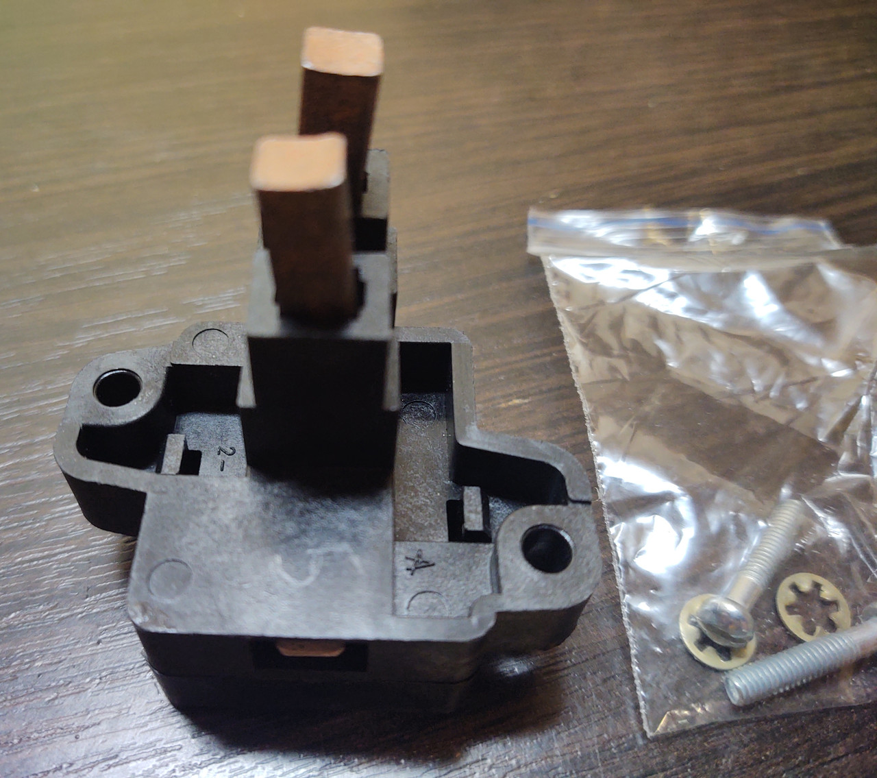 Реле регулятор тиску Волга ГАЗ, УАЗ в сб. (щет. вузол з регулятором ...