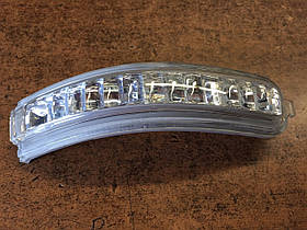 Nissan Altima 2010-2012 Лівий поворотник повторювач покажчик повороту в ліве дзеркало Новий