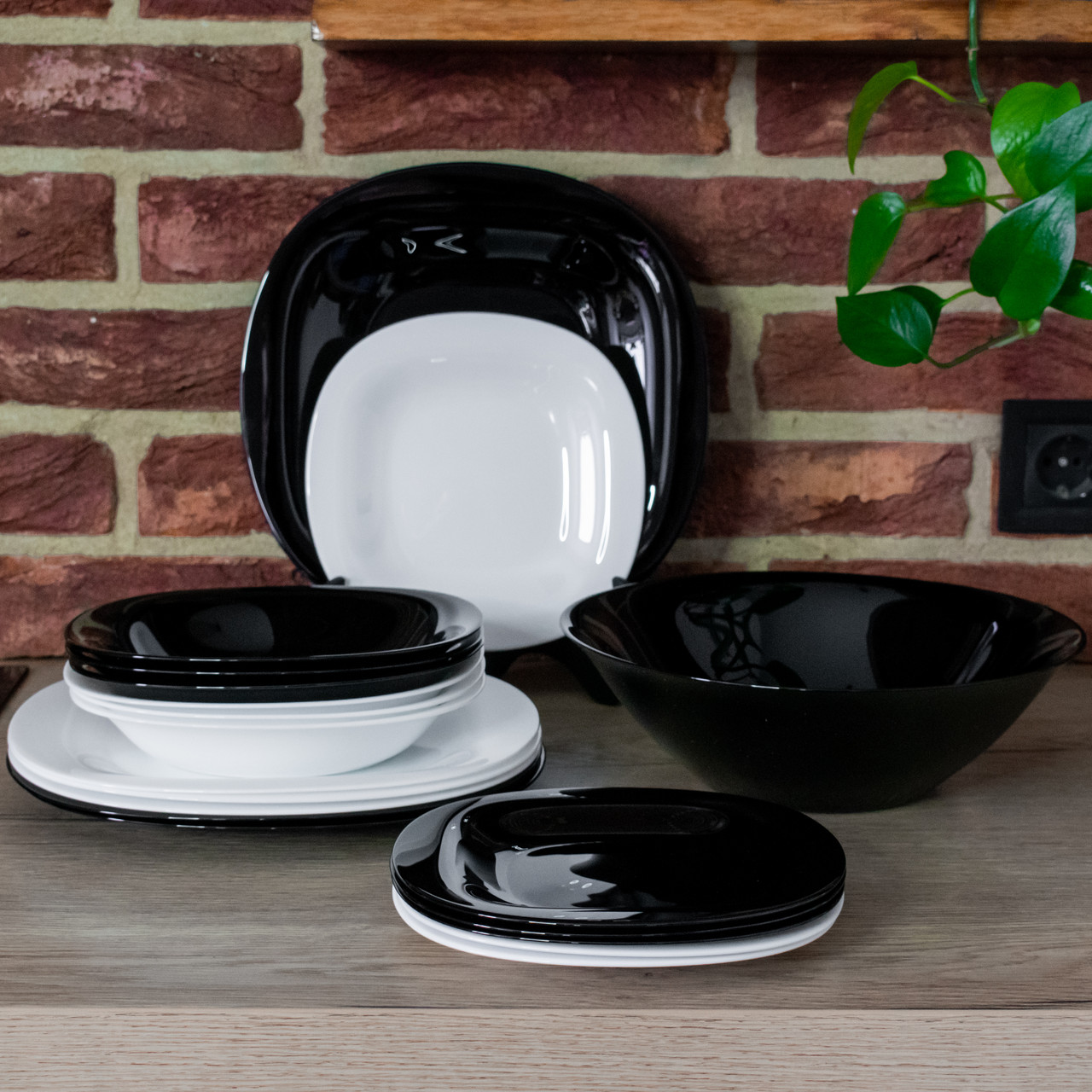 Столовий чорно-білий сервіз Luminarc Carine Black/White ударостійке скло 19 предметів