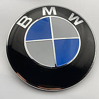 Эмблема на капот BMW бело-синяя 82 мм F серия 51147288752 БМВ