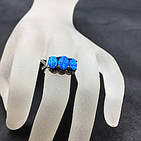 Серебряное кольцо с голубым опалом и белыми фианитами