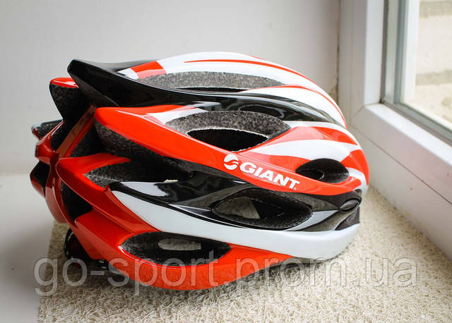 Шлем велосипедный GIANT 2016 бело-красный 