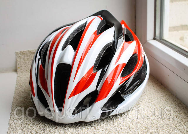 Шлем велосипедный GIANT 2016 бело-красный 