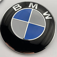 Значок BMW 82 мм. Эмблема БМВ на капот и багажник 7057794 05 103334-10 КАПОТА BMW F SERIES 82