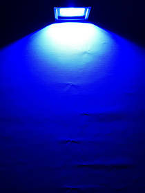 Led вуличний прожектор синій з лінзою 20W Код.59187