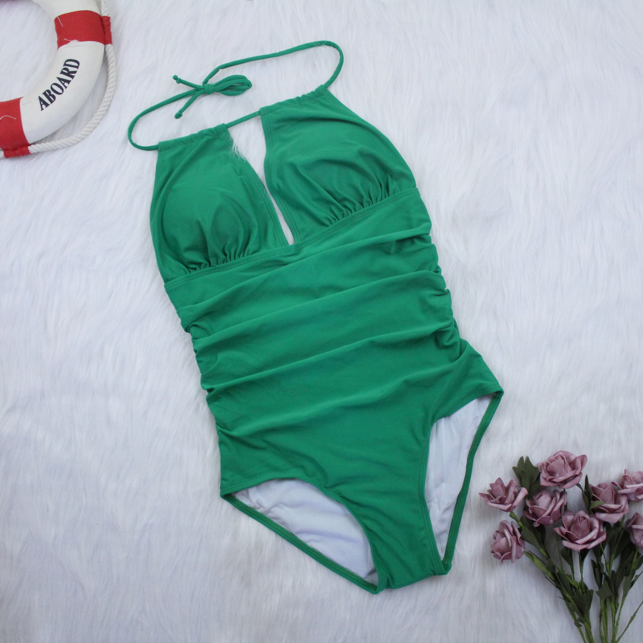 Сдельный женский купальник зеленого цвета визуально утягивает - фото 2 - id-p1780745775