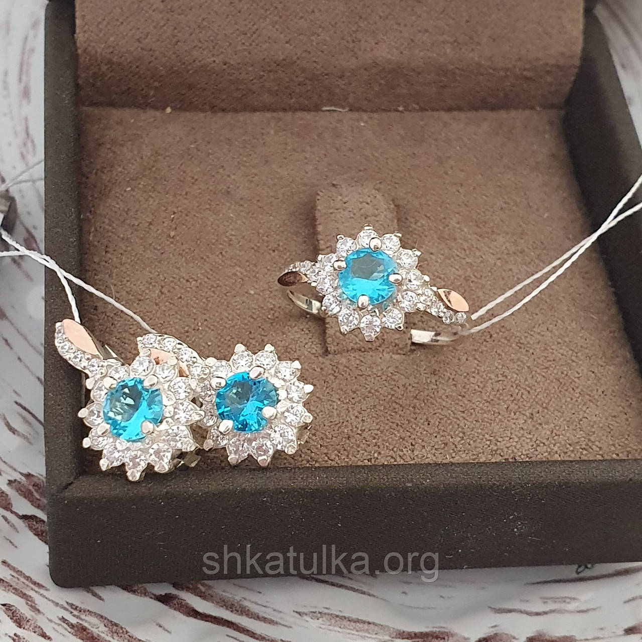 Срібний гарнітур із золотом і фіанітами та топазом Жасмин