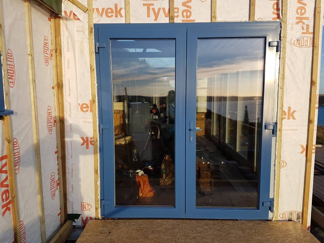 Входная цветная металлопластиковая дверь Рехау Rehau ламинированная - фото 9 - id-p565594980