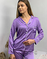 Яскрава легка шовкова жіноча піжама рубашка та штани бузкового кольору