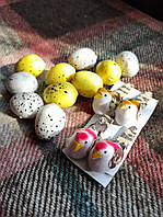 Набір декоративних птахів з кольоровими перепелиними яйцями (4 птахи та 10 яєць).