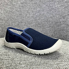 Дитяче взуття для маленьких модників