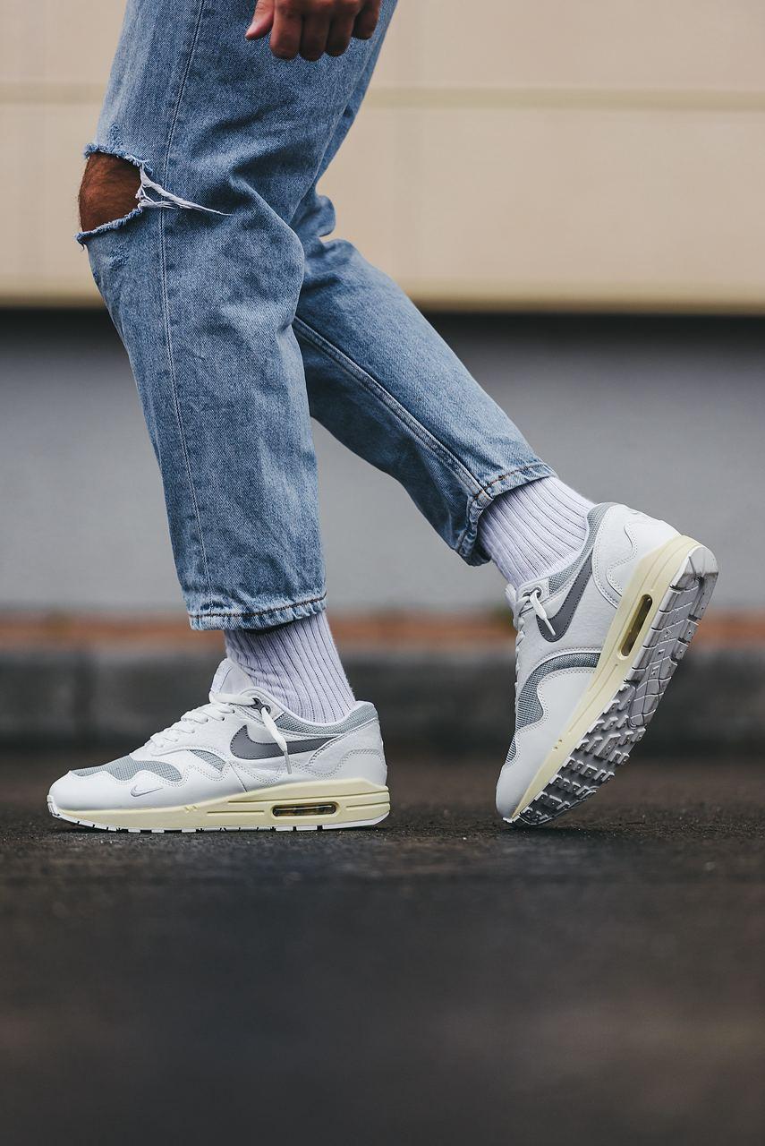Air max 1 vast grey hotsell on feet