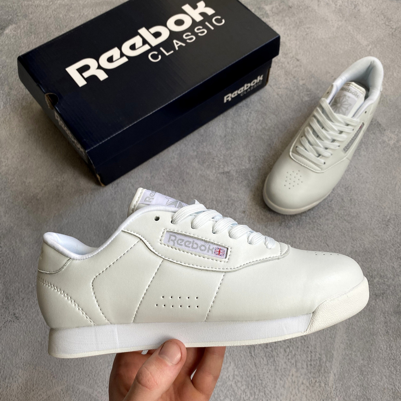 Reebok princess enfant gris hotsell