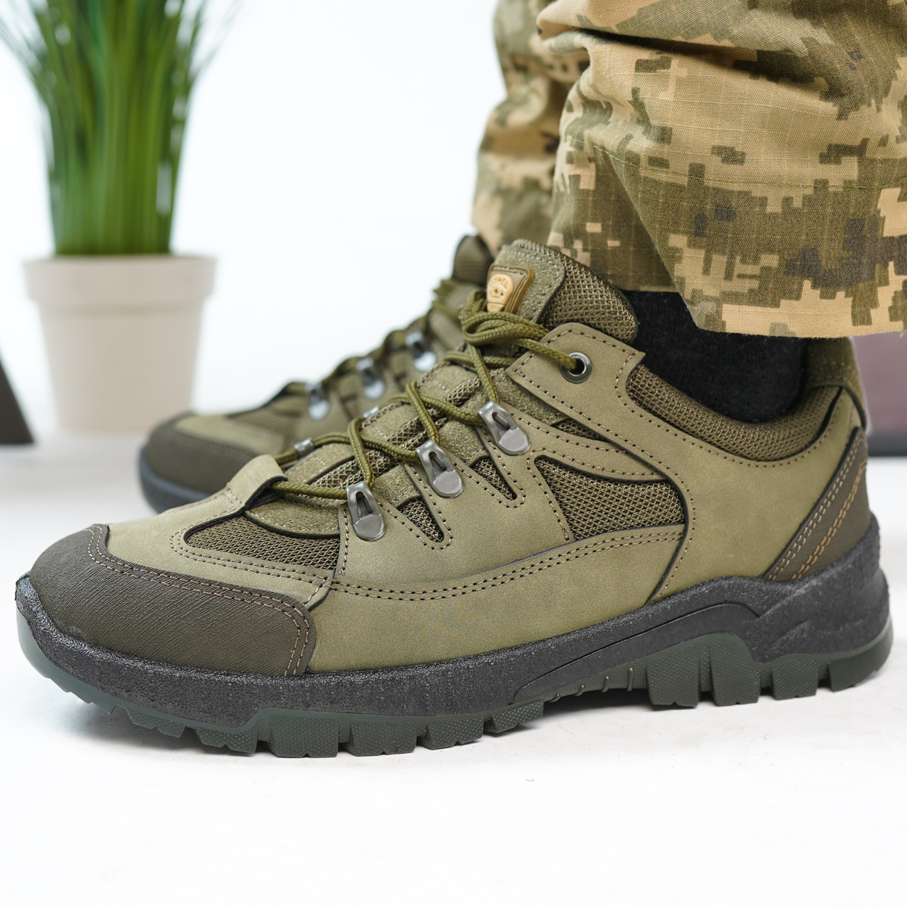 Чоловічі демісезонні кросівки кольору хакі - фото 1 - id-p1890774561