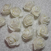 Троянди з фоамірана з фатіном біліі 3,5 см 6 шт