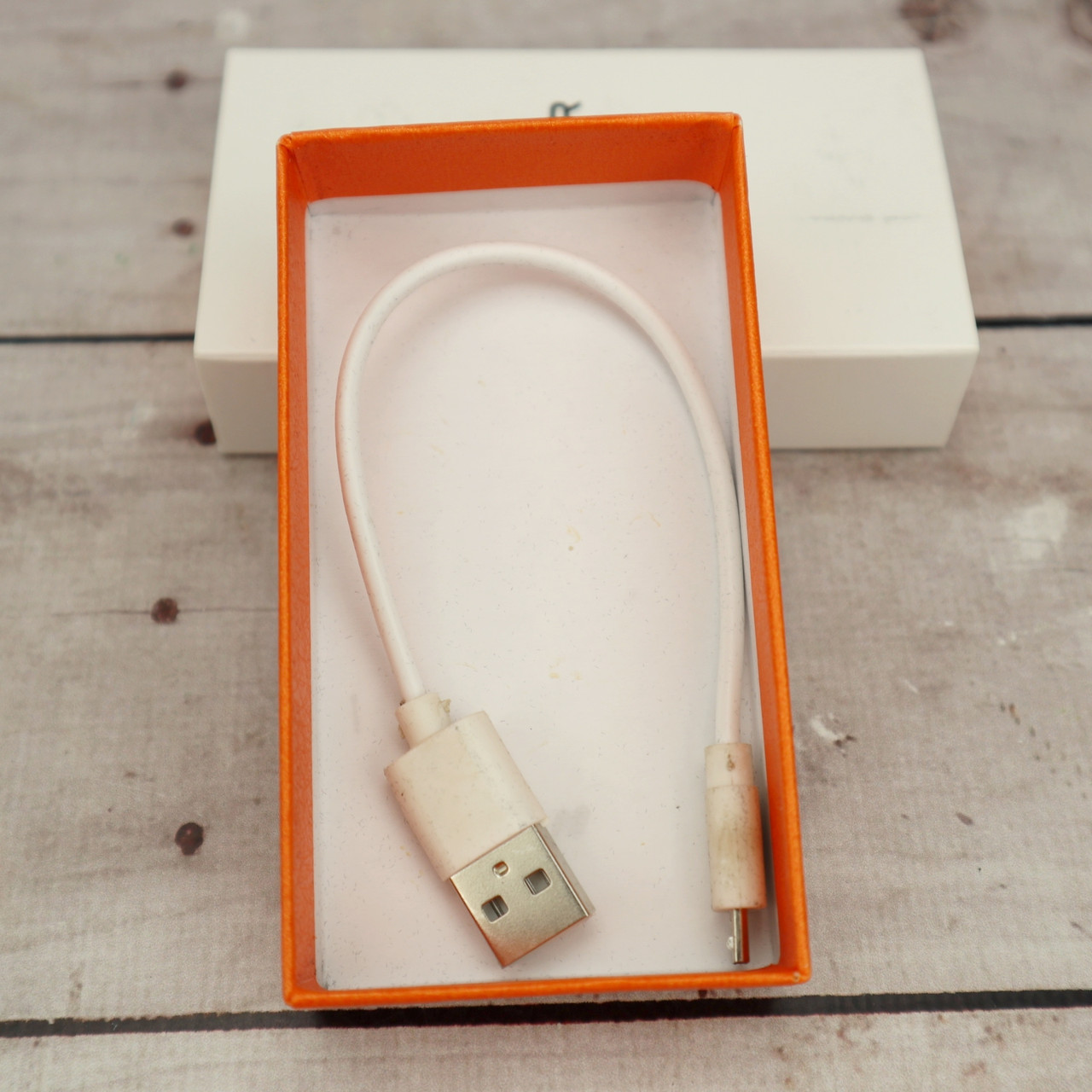 Аккумуляторная электро USB зажигалка сенсорная с индикатором заряда в подарочной коробке Серая - фото 2 - id-p1782044253