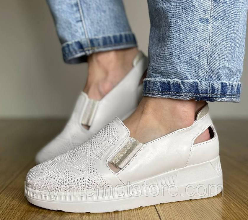 Сліпони шкіряні білі від виробника модель ТН23-123, фото 1