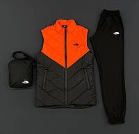 Мужской оранжевый костюм North Face с жилеткой демисезонный ,Спортивный TNF комплект Жилет + Штаны + Барсетка