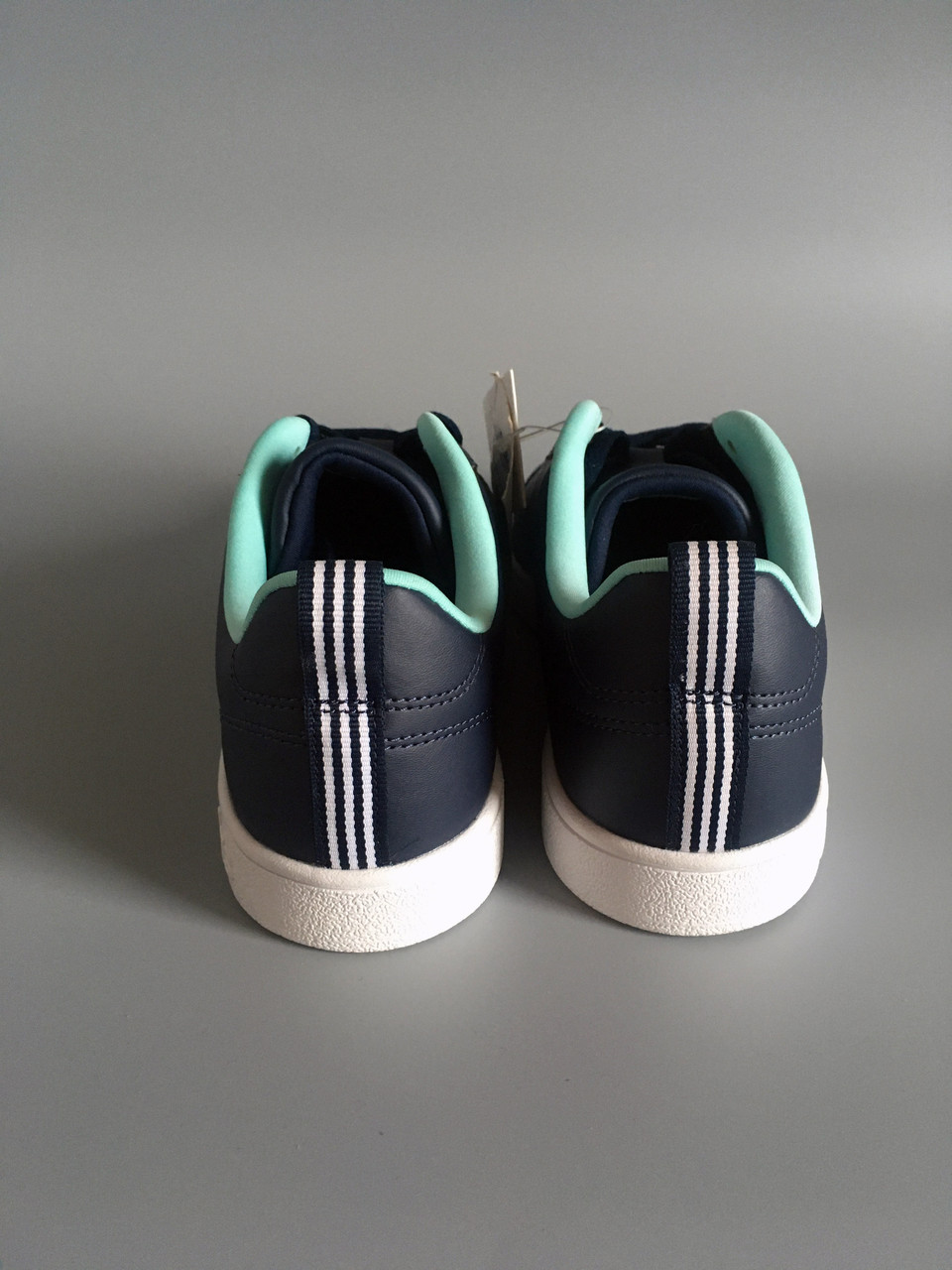 Adidas advantage vs w sale