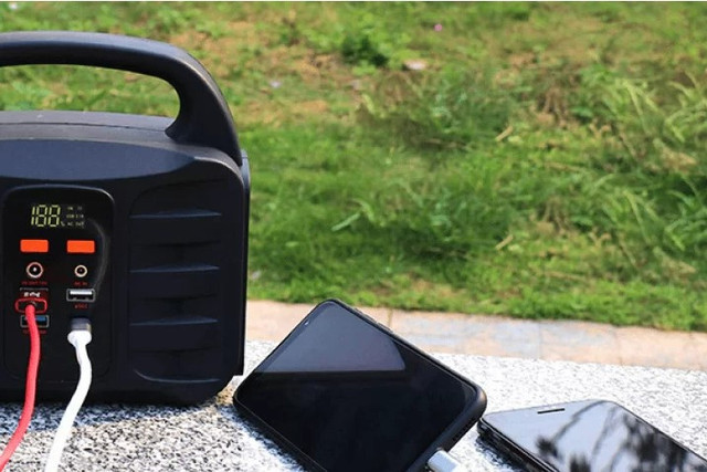 Переваги використання портативних зарядних станцій