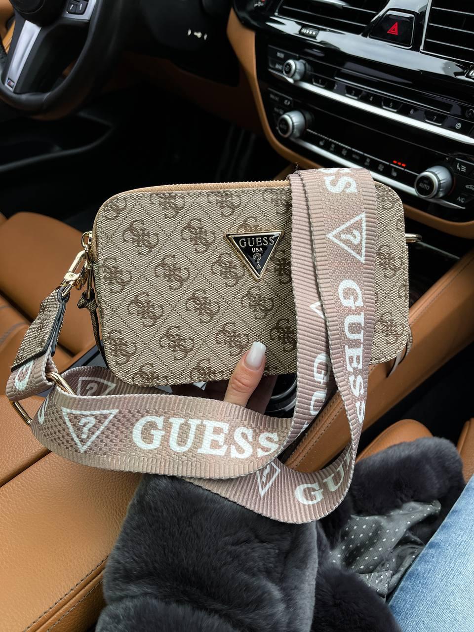 Жіноча подарункова сумка клатч Guess (бежева) art0270 стильна маленька сумочка на широкому довгому ремені top