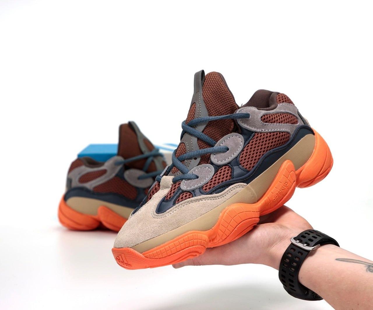 Чоловічі кросівки Adidas Yeezy 500 Enflame (сірі з коричневим і жовтогарячим) яскраві кроси рефлективи К14263 top, фото 1