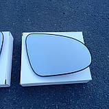 Toyota Prius C (Тойота Пріус С) вкладиш дзеркала (дзеркальний елемент) правий, фото 7