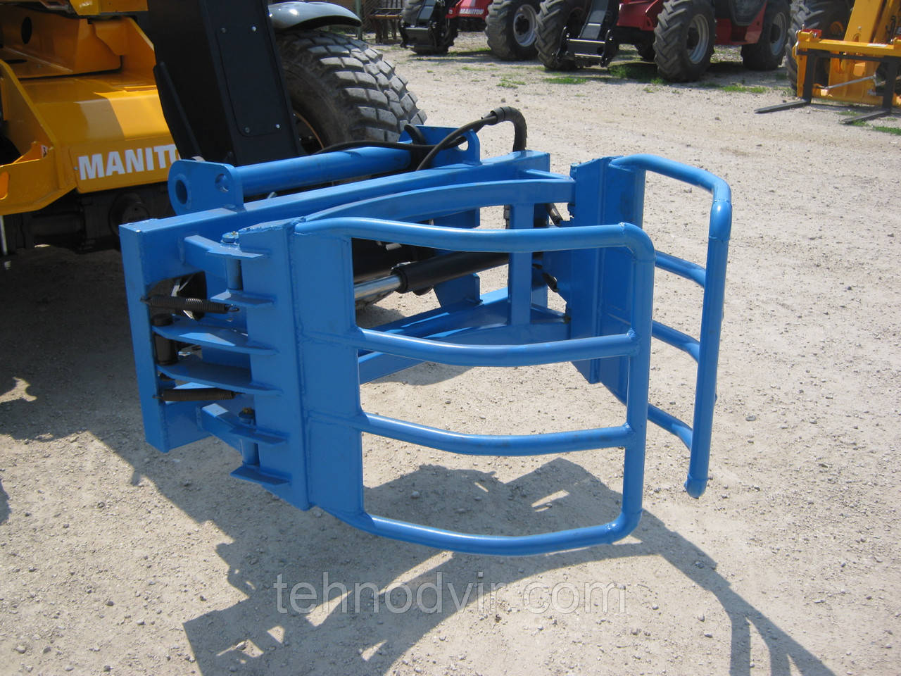 Захоплення для тюків на MANITOU — захоплення для маніту