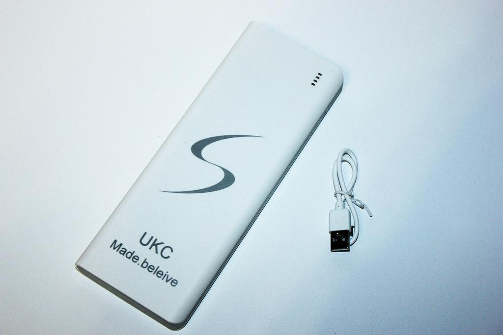 Потужний Power Bank UKC 40000 mAh 3 USB-виходи.