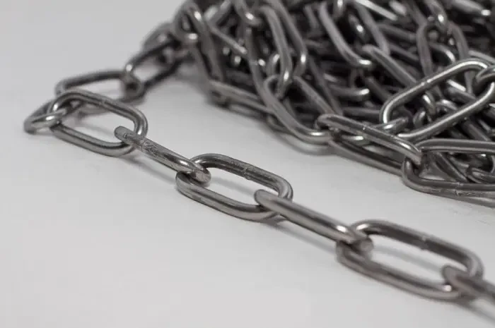 Ланцюг довгозований чорний метал 6 мм (10 метрів)