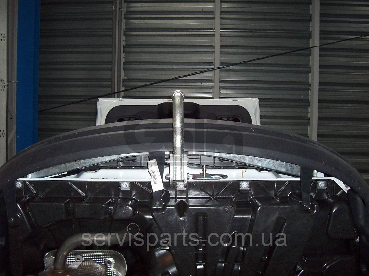 Оцинкованный фаркоп на Renault Megane II 2003-2009 (седан и универсал) - фото 6 - id-p1783277409
