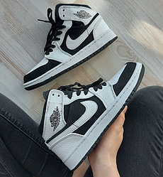 Жіночі кросівки Nike Air Jordan 1 High White Black Взуття Найк Аїр Джордан Ретро білі з чорним високі шкіряні