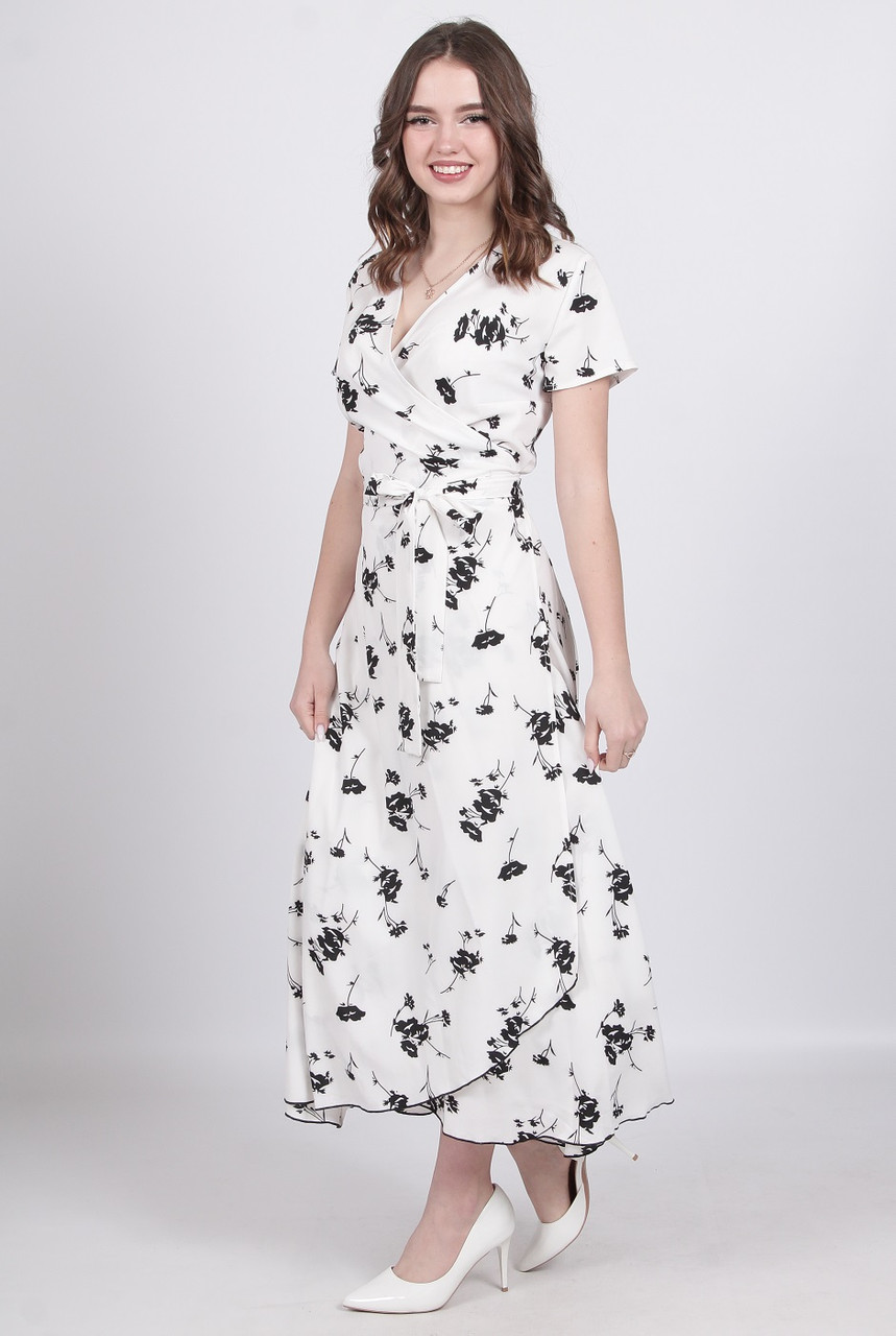 Плаття жіноче модний літній Актуаль 121 мак чорний софт білий, 46