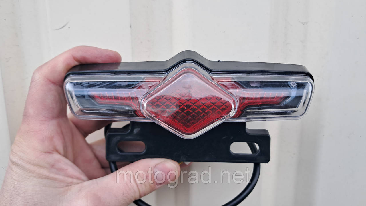 Стоп-сигналу з поворотами світлодіодний 12v