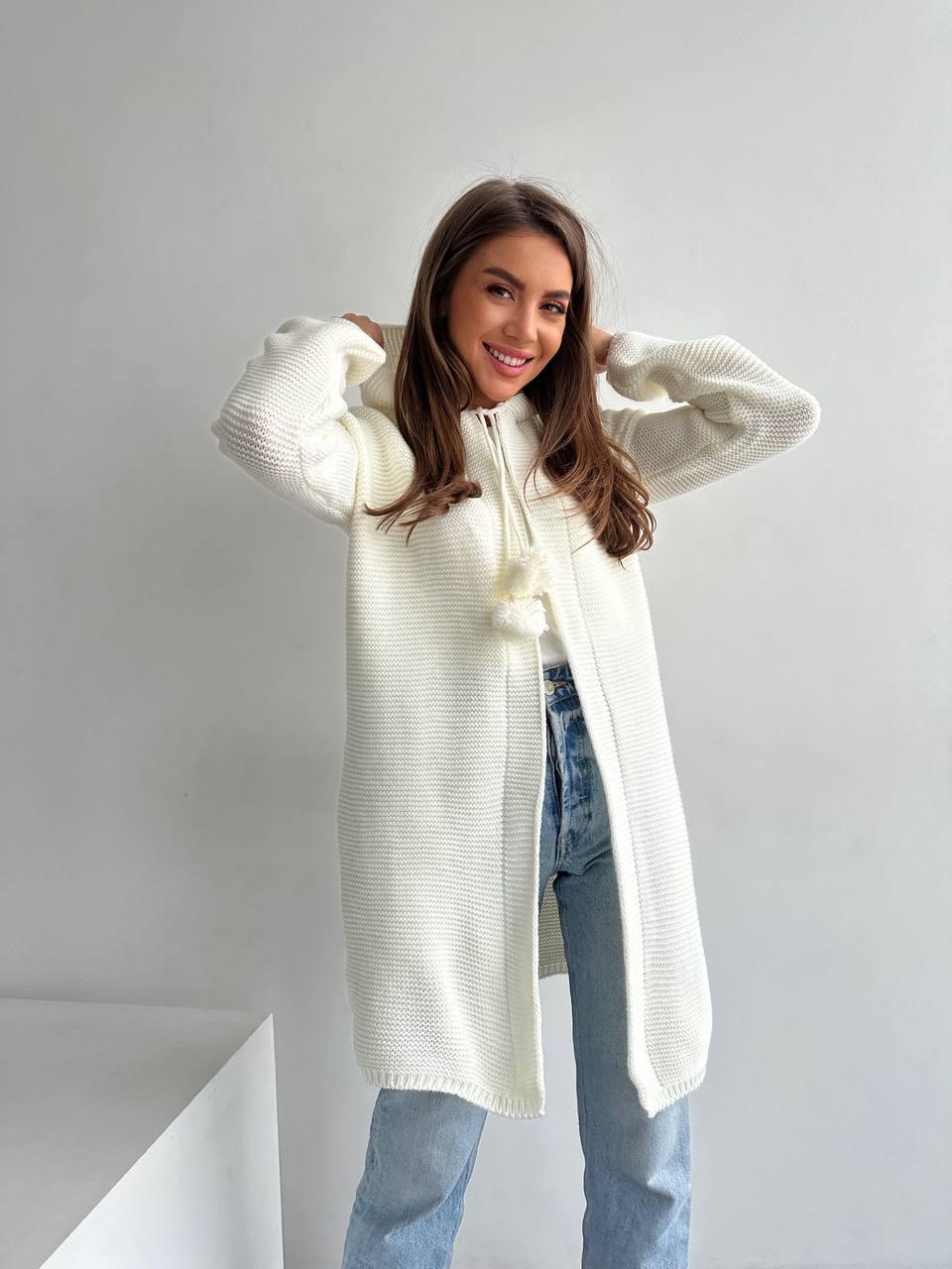Теплий жіночий кардиган машинний в'язання з капюшоном і бубонами, фото 1