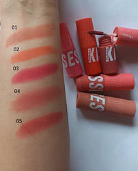 Шовковисті рум'яна для макіяжу обличчя та губ Parisa