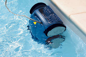 Роботи пилососи для басейну – швидко, якісно, зручно!