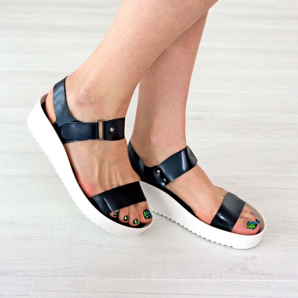 Шкіряні босоніжки 36 розмір Woman's heel сині на липучці