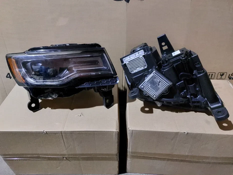 Фари передні Grand Cherokee 2017 — 2021, фото 1