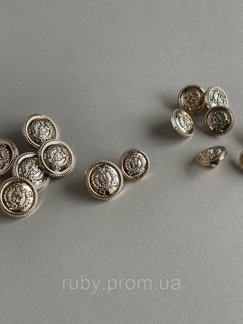 Гудзики золоті на ніжці 21мм