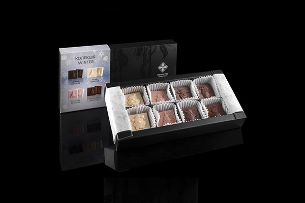 Набір шоколадних цукерок у подарунок «Winter» Чорний шоколад 8 шт, фото 1